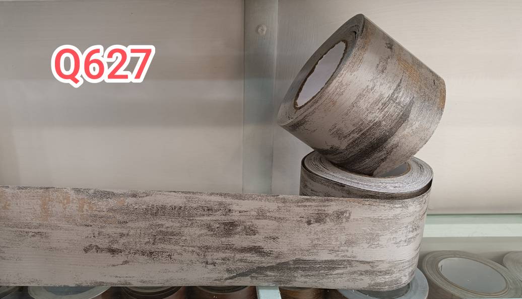 برچسب قرنیزی کد Q627 طرح چوب بژ با رگه های طلایی و مشکی