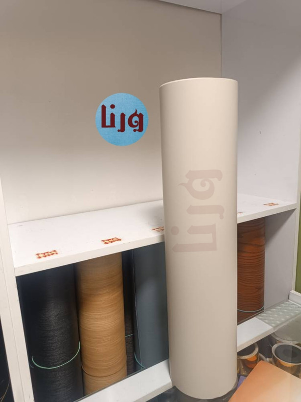 رول ایستاده برچسب کابینت سافت تاچ رنگ نسکافهای مات در فروشگاه ورنا