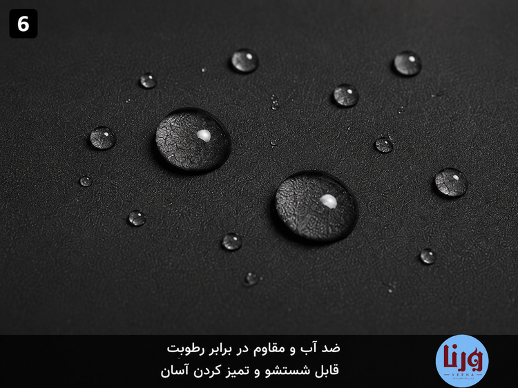نمای نزدیک از برچسب مشکی مات ضد آب روی سطح کابینت در حال تمیز شدن با دستمال مرطوب
