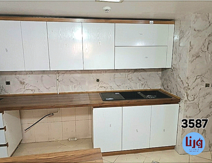 برچسب کابینت طرح سنگ هایگلاس طوسی با رگههای بژ کد 3587 | عرض 60 سانتیمتر
