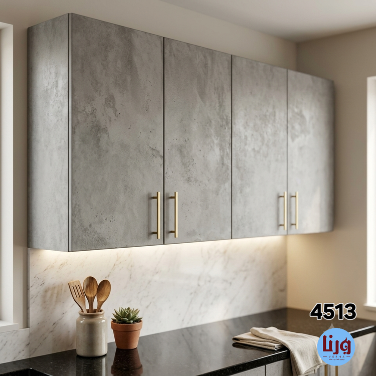 کاور درب کابینت دیواری با برچسب طرح بتن طوسی برجسته و دستگیره طلایی