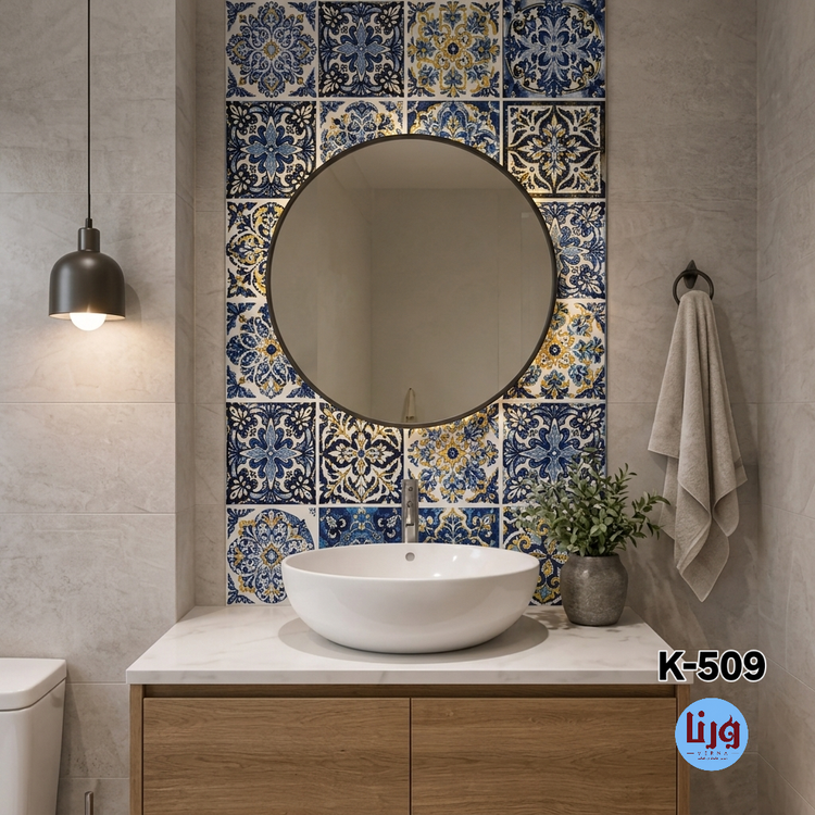 پنل تزئینی برچسب طرح کاشی چاپی K-509 روی دیوار سرویس حمام در کنار آینه و روشویی