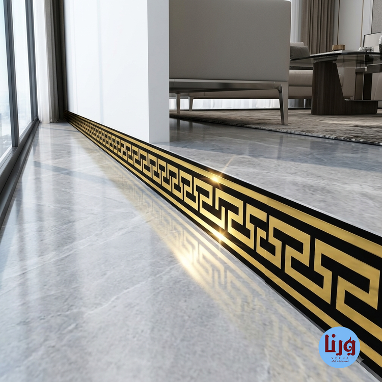 اجرای برچسب قرنیز ورساچه طلایی مشکی ورنا در پذیرایی با کفپوش سنگ