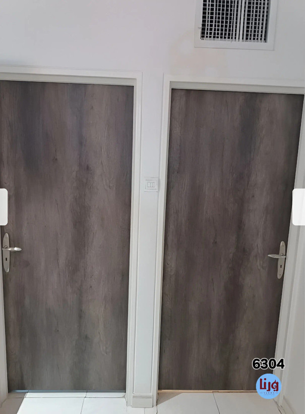 برچسب کابینت، درب و کمد طرح چوب طوسی قهوهای کد ۶۳۰۴ | عرض ۹۰ سانتیمتر